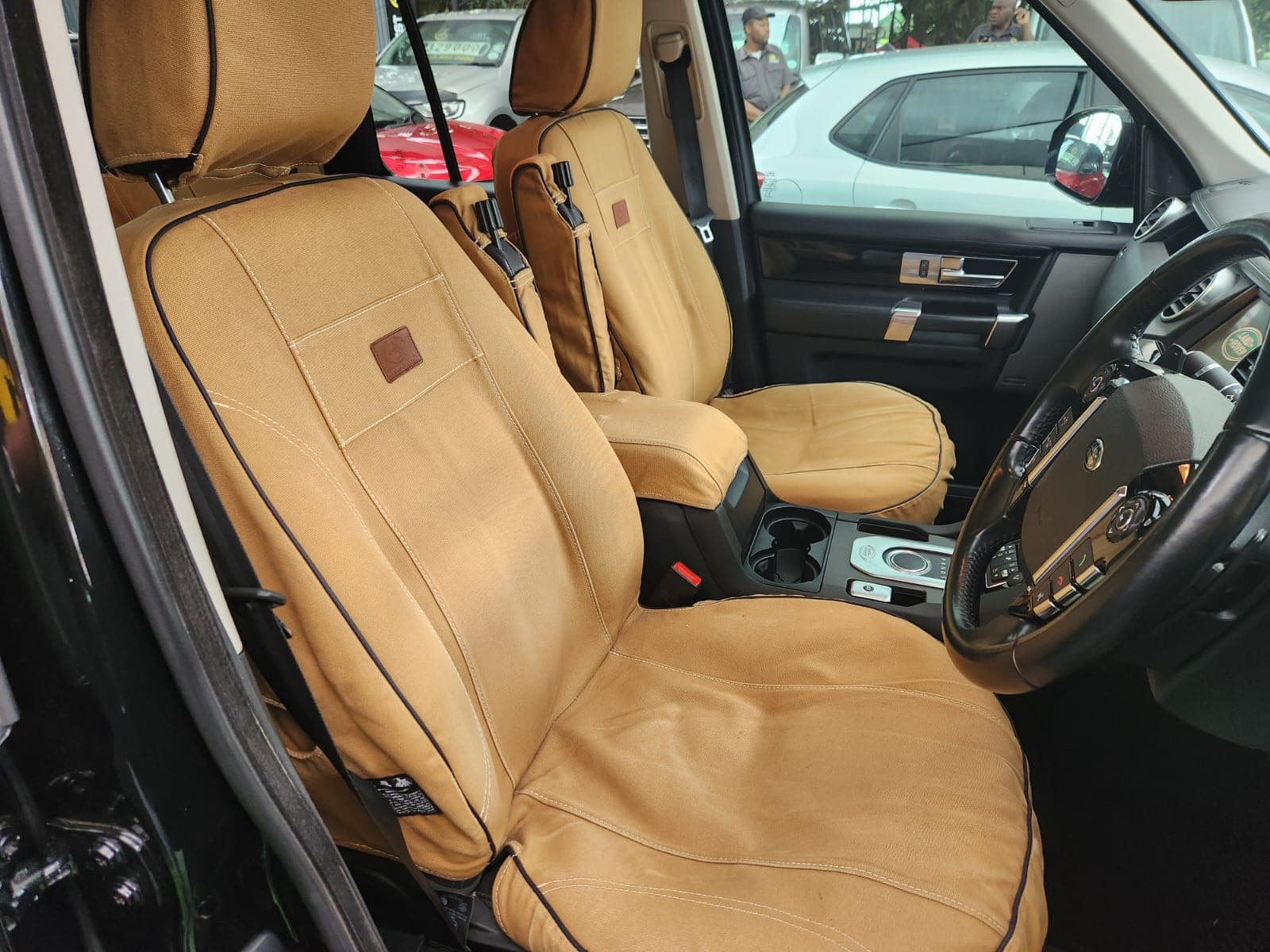 2016 Land Rover Discovery 4 3.0 SD V6 Landmark - view 11