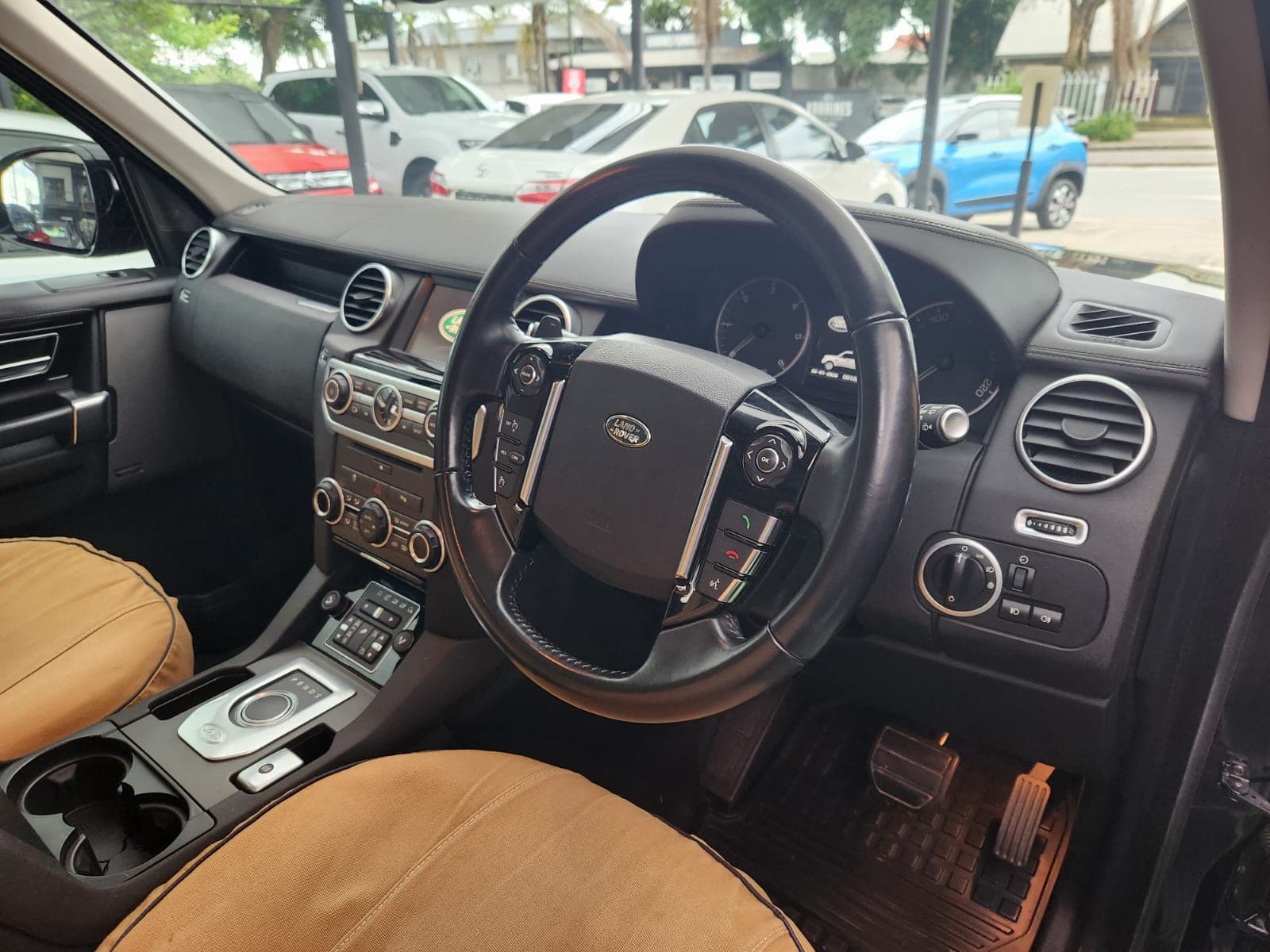 2016 Land Rover Discovery 4 3.0 SD V6 Landmark - additional detail view