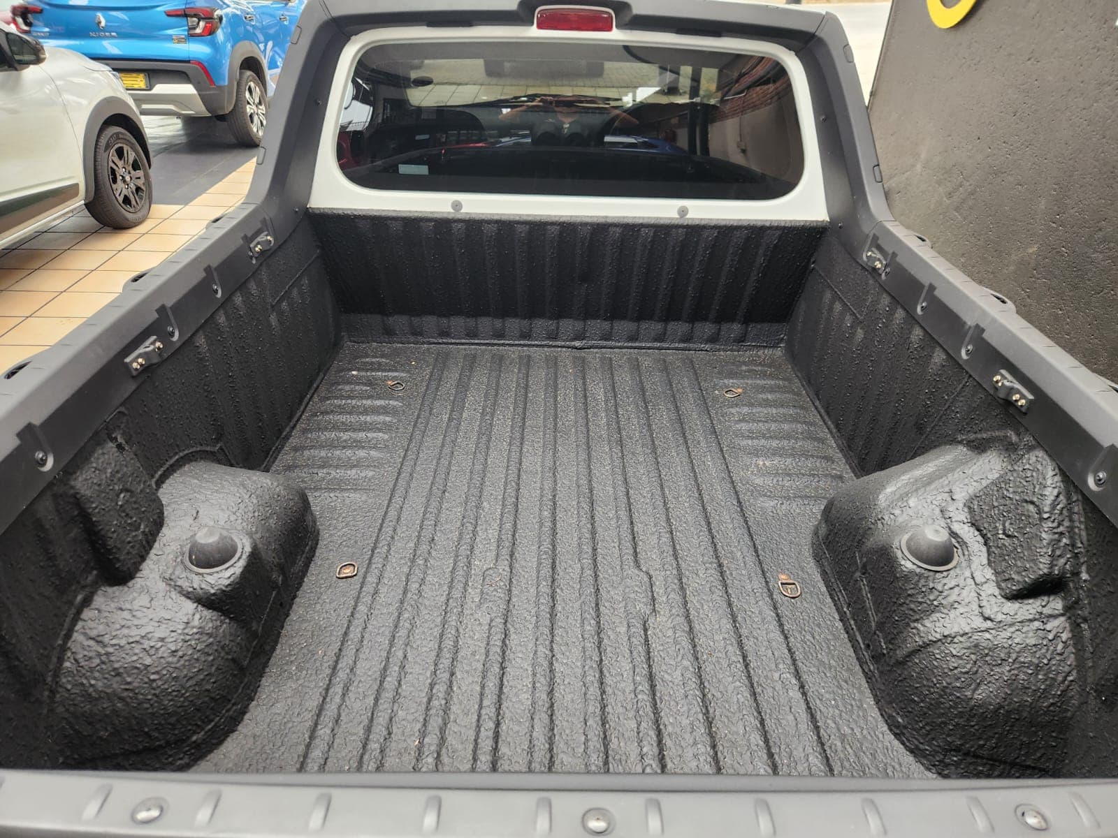 2022 Nissan NP200 1.6 A/C Safety Pack - view 8