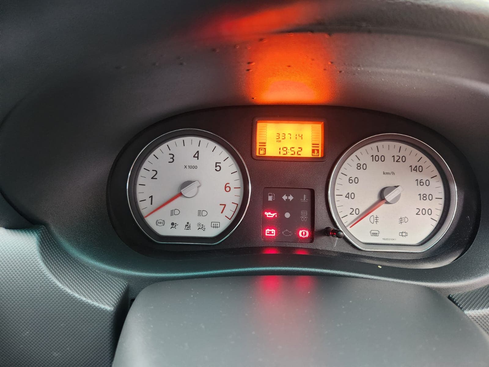 2022 Nissan NP200 1.6 A/C Safety Pack - additional detail view