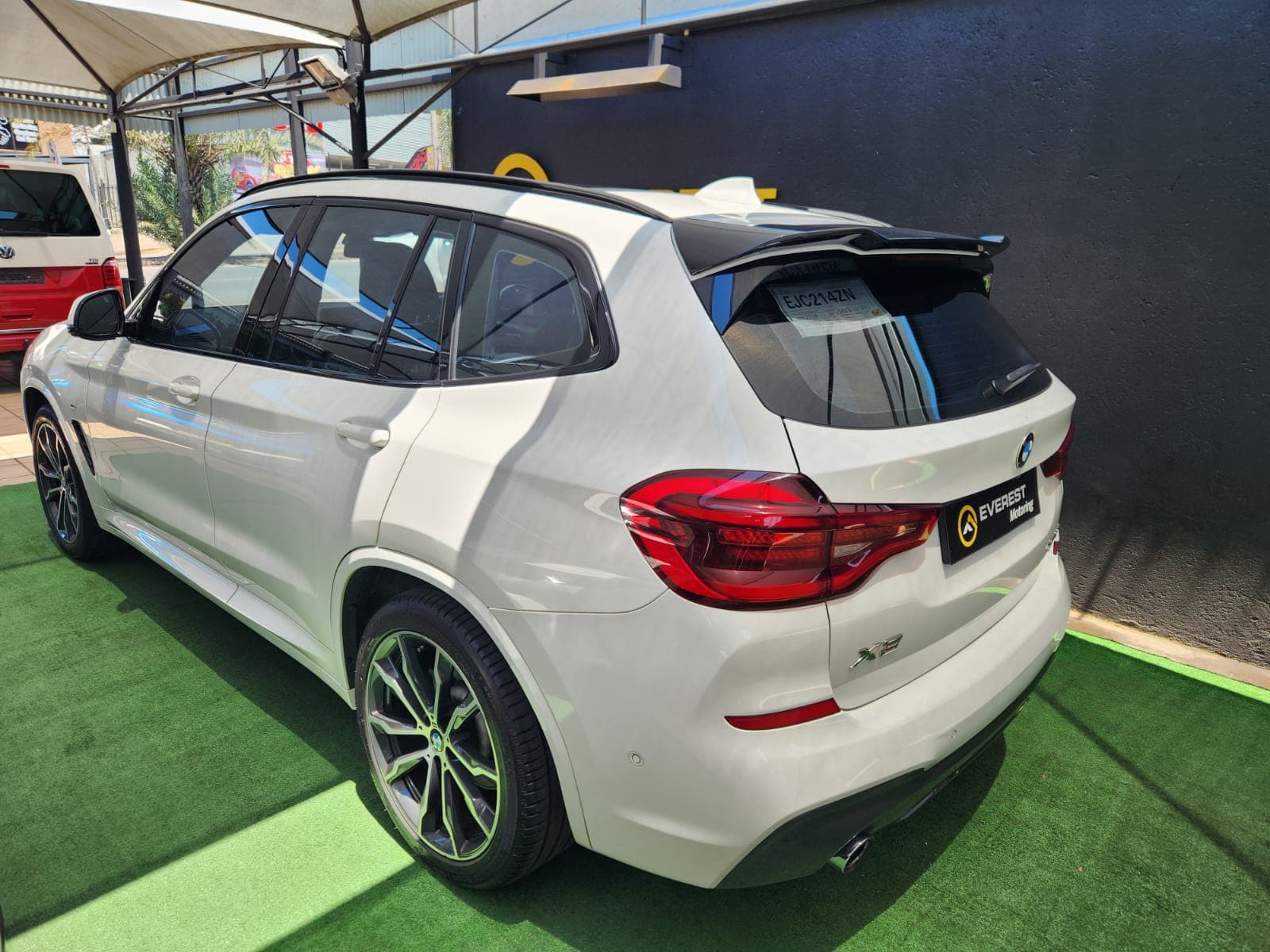 2020 BMW X3 xDrive20d - view 6