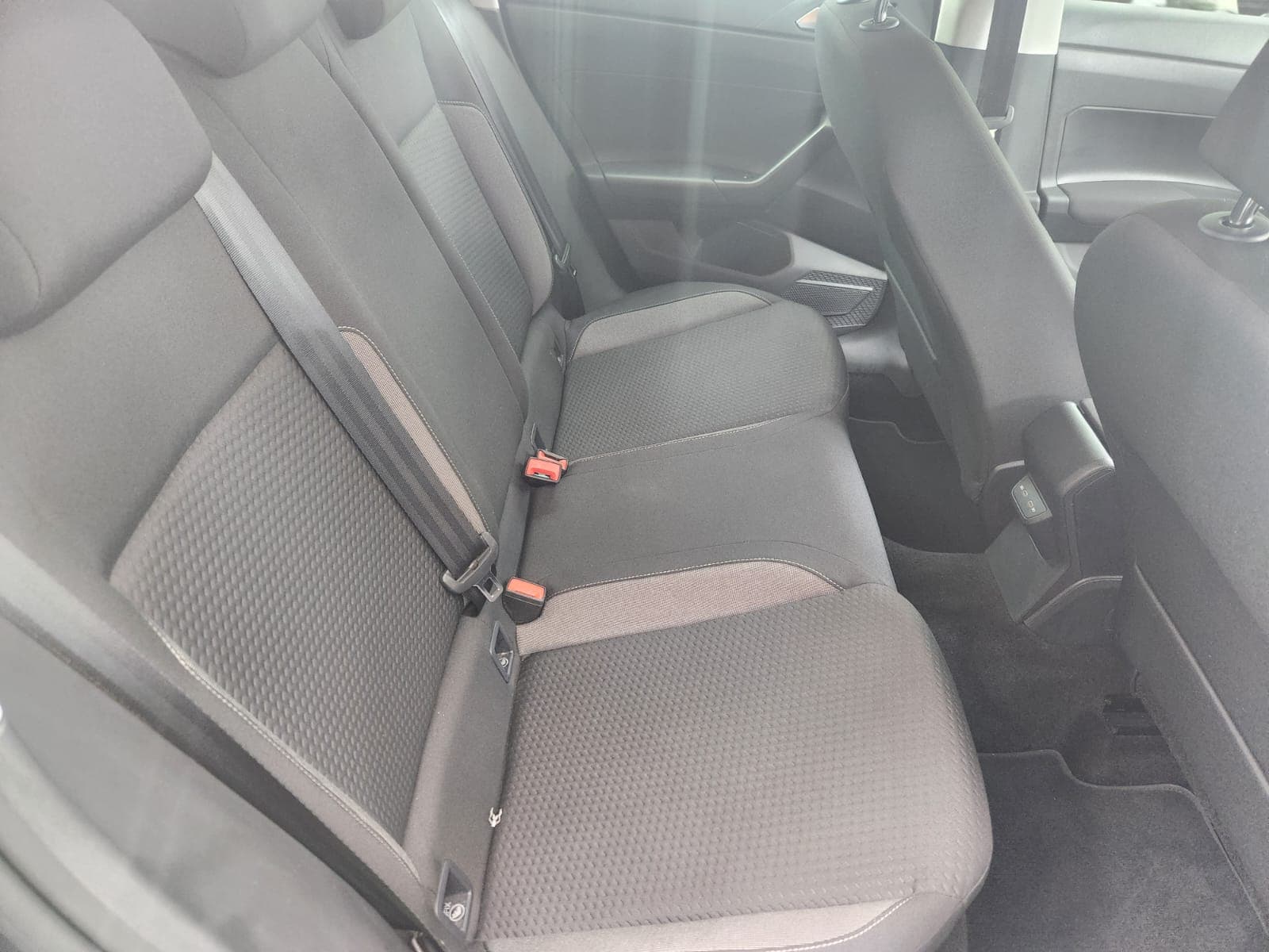 2023 Volkswagen Polo 1.0 TSI Life - view 3
