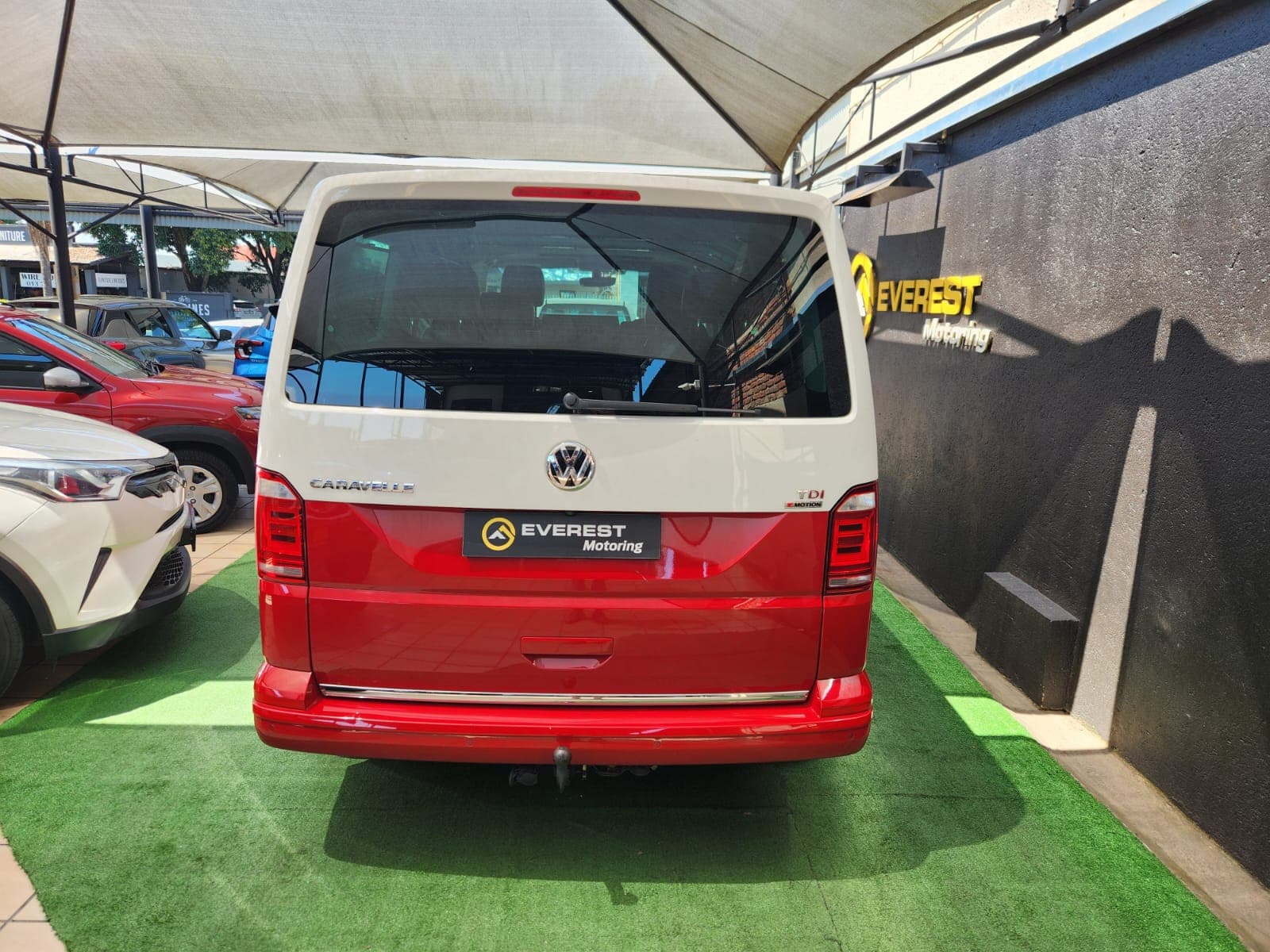 2017 Volkswagen Caravelle T6 2.0 BiTDI Highline Auto 4Motion - view 8