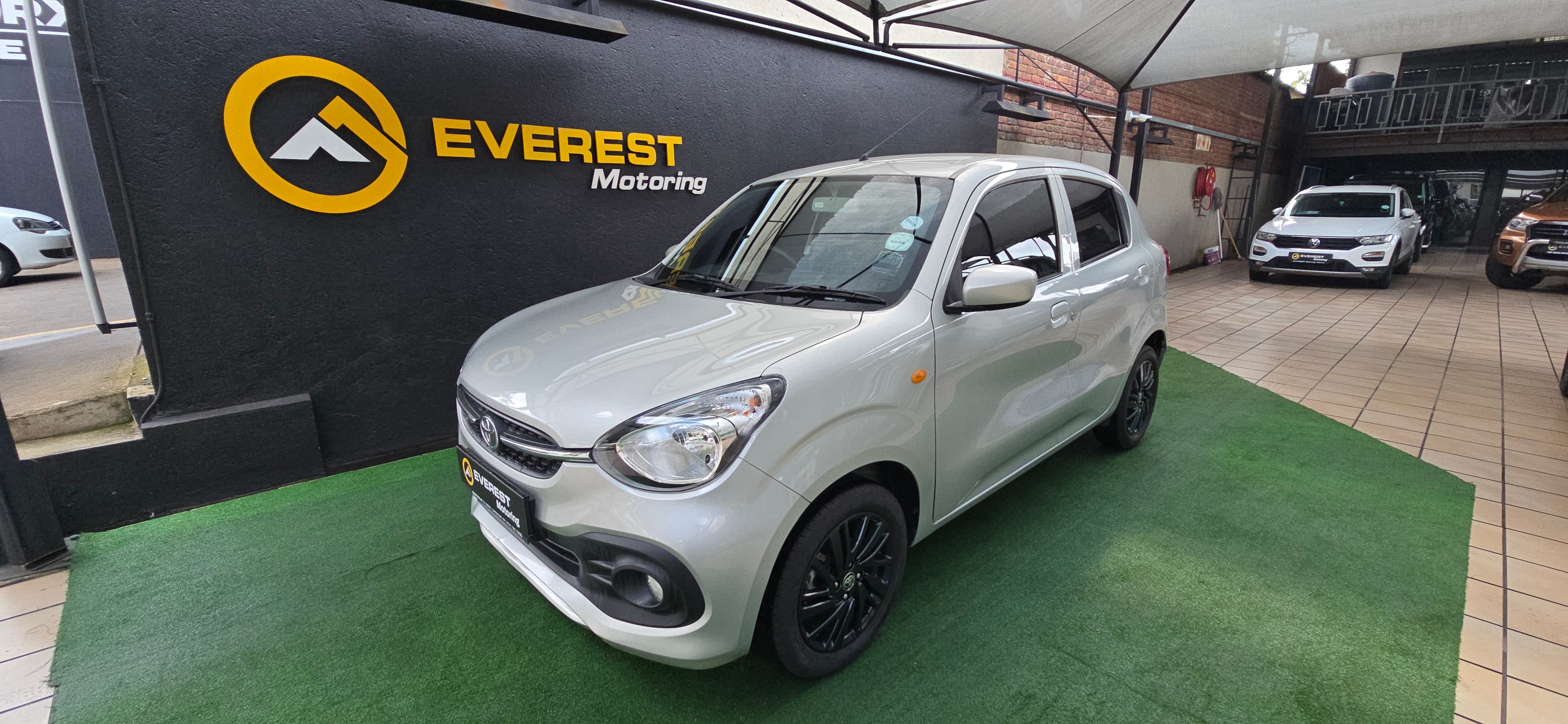 Toyota Vitz 1.0 XR AMT